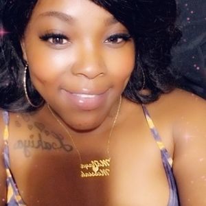 Meet your Posher, Kiya